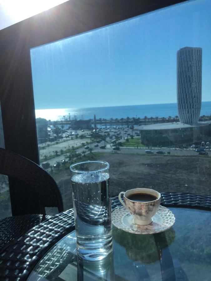 Апартамент У Моря Batoemi Buitenkant foto